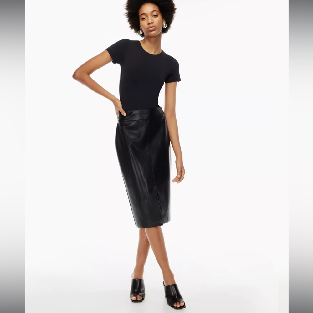 Aritzia Babaton Pegu Faux Leather Skirt